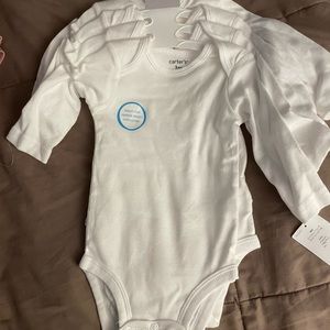 Long sleeve white onesie bundle